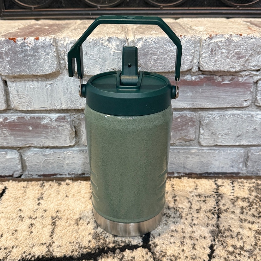 Stanley Iceflow Flip Straw Jug - Picture 3 of 7